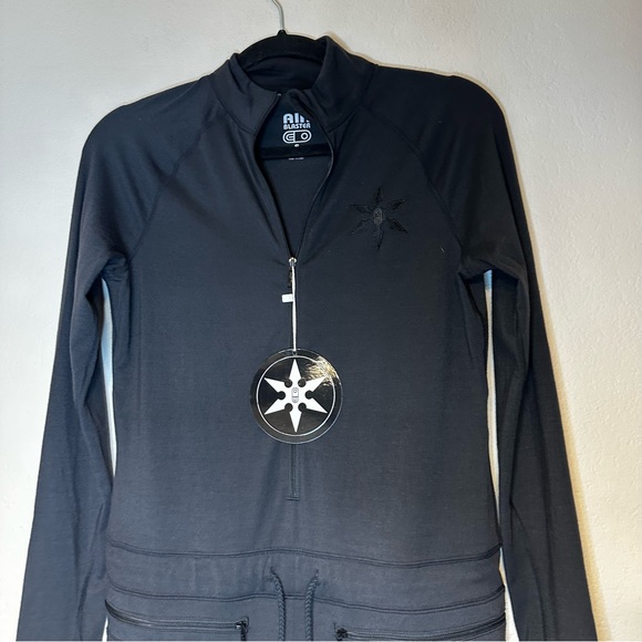 AIR BLASTER black hoodless Ninja Suit one piece outdoor baselayer S NEW - Picture 4 of 9